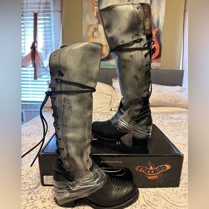 Freebird COAL Black Python Multi size 10 NIB